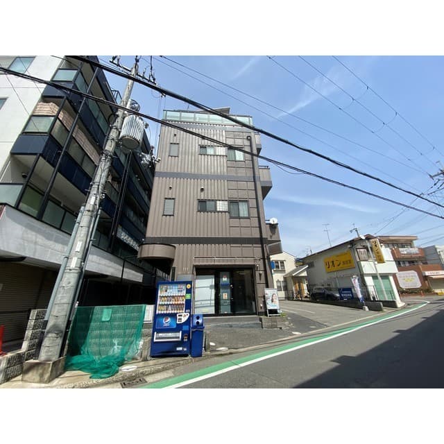 吉永ビル鼓ケ滝駅前