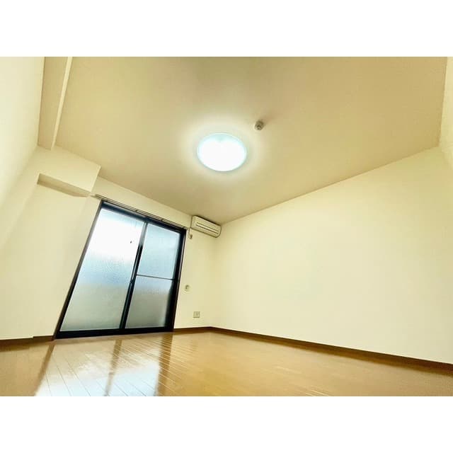 アンプルールフェールネサンス