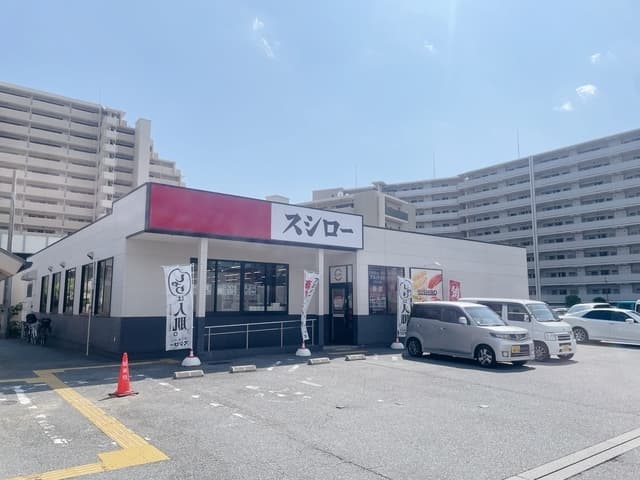 エスコートパレス