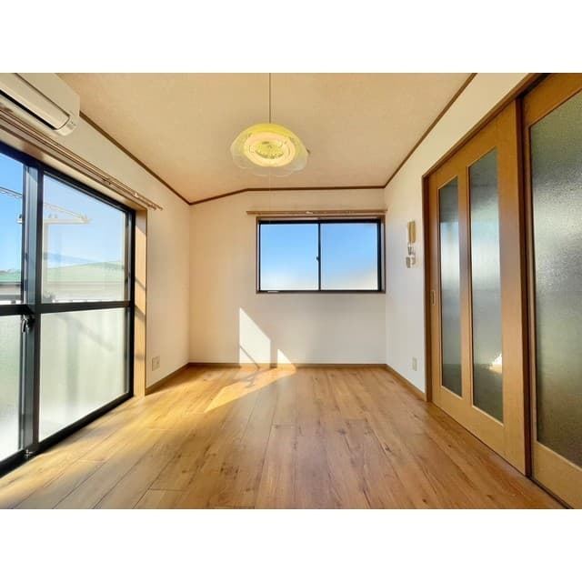 テンダーハウス