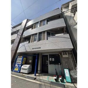 スリーエイトハイツ