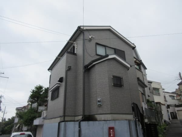 大谷町二丁目貸家