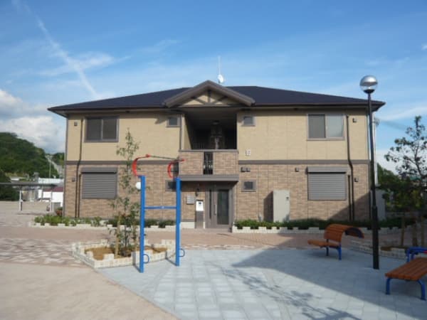 ガ-デンコ-ト車B棟