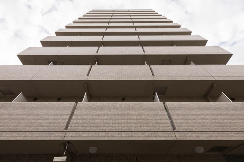 ジュネーゼグラン弁天町