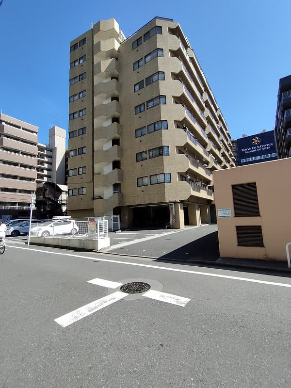 ツイン・コート