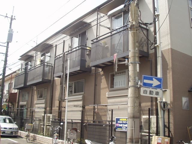 レオン三原