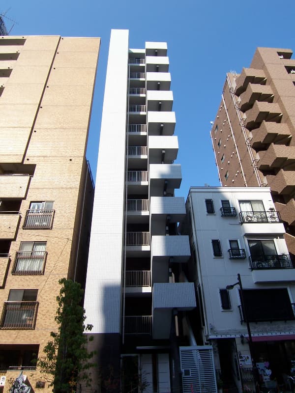 ジェノヴィア西新宿グリーンウォール