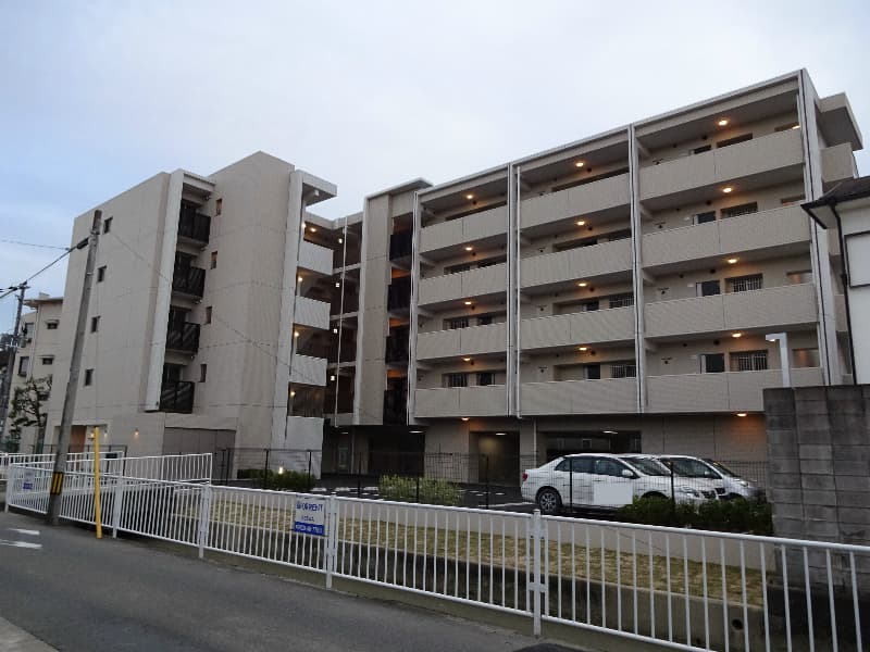 Le Vert 高槻(ルヴェールタカツキ)