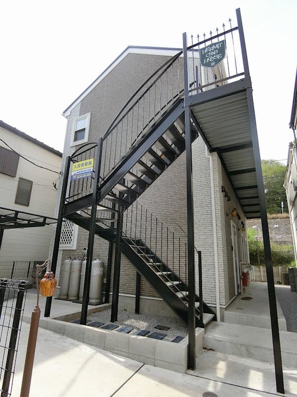 ハーミットクラブハウストロピカ新子安