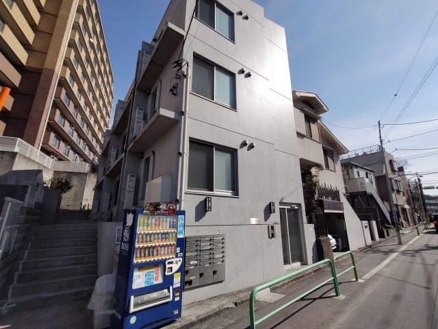 グリシュアーヴ旭町 106