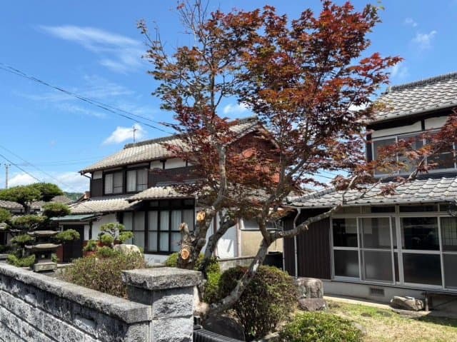 稲童 庭付リフォーム一軒家