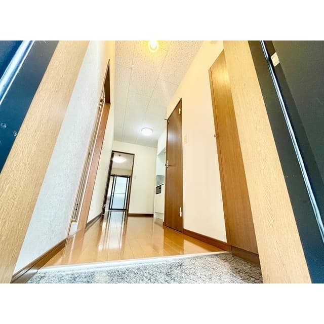 アンプルール クラージュ 森脇